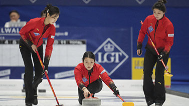 力出色却缺 力出色却缺